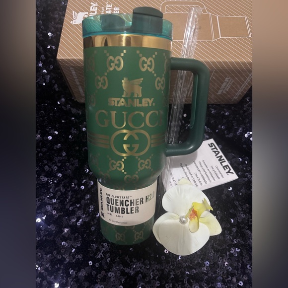 ❤️🎁Stanley Green gg Patterned Tumbler ❤️🎁 - Picture 3 of 7